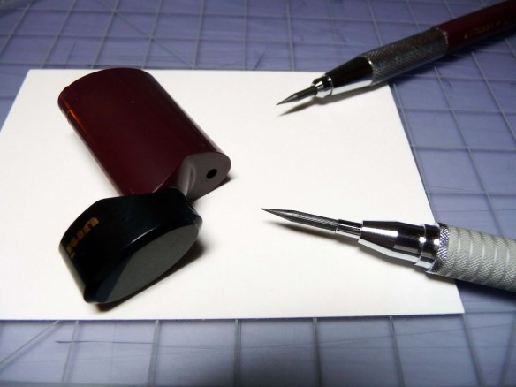 Uni-ball 2 mm Pencil Lead Sharpener is a great match for the Staedtler 925-25-20
